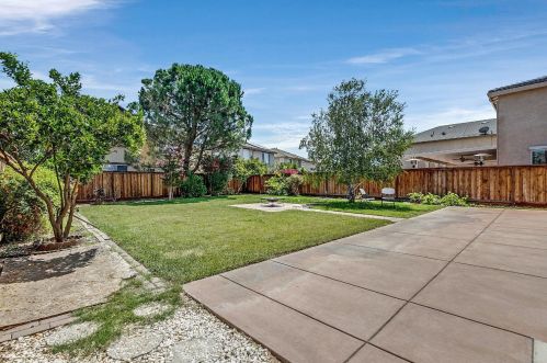16278 Prairie Fire Ct, Lathrop CA  95330-8963 exterior