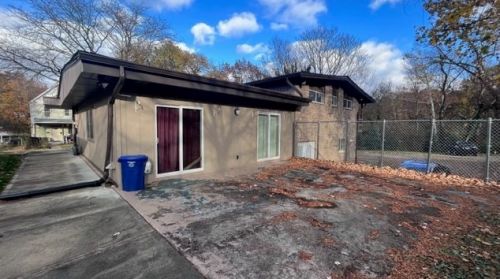 3233 Thayer St, Pittsburgh, PA 15204-2199