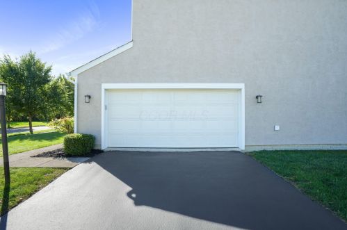 716 Ballater Dr, Delaware OH  43015-7184 exterior