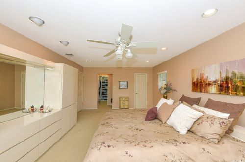 80 Stonehurst Ln, Huntington Station NY  11746-7934 exterior