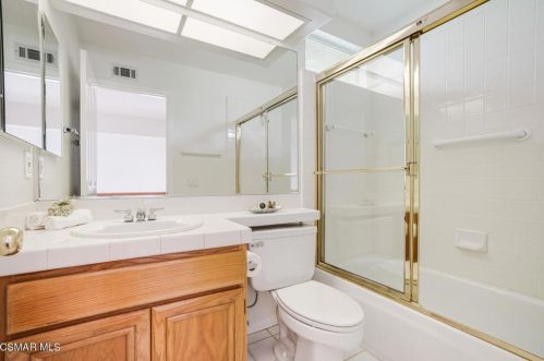 232 Valero Cir, Calabasas CA  91377-5552 exterior