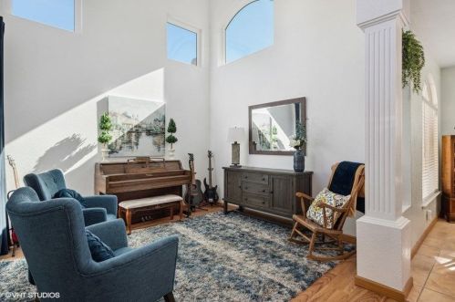 6128 Belfield Cir, Elk Grove, CA 95758-6215