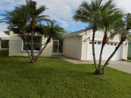 6138 Alexandria Cir, Fort Pierce, FL 34982-3914