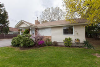 704 Western Ave, Wenatchee WA  98801-2344 exterior