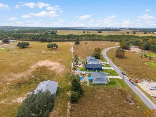 294 Malauka Loop, Ocklawaha FL  32179-6421 exterior