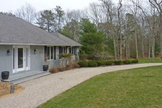 2 Jasons Ct, East Hampton NY  11937-4620 exterior