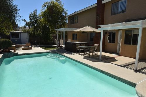 3555 Cherry Blossom Ln, Lake Elsinore CA  92530-1844 exterior