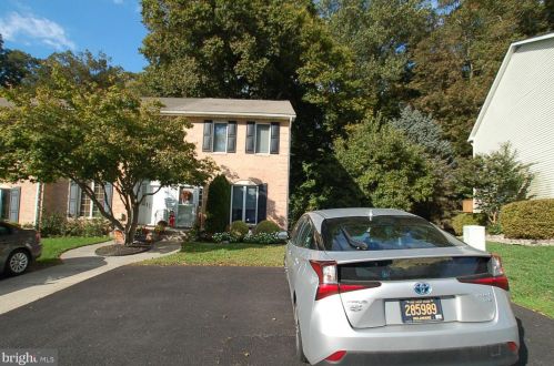 4825 Weatherhill Dr, Wilmington, DE 19808-4376