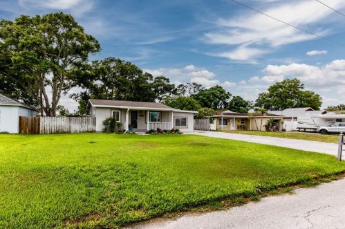 7098 78th St, Pinellas Park FL  33781-3731 exterior