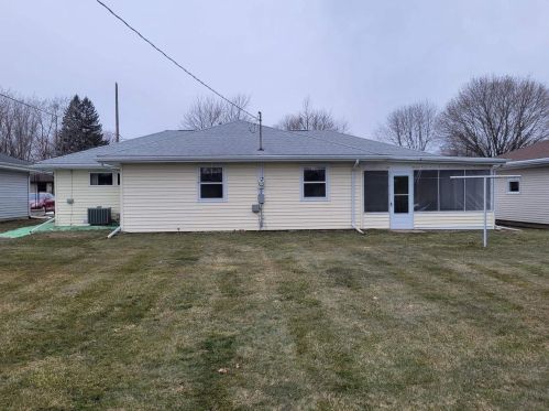 407 Johnson St, Waupun, WI 53963-1741