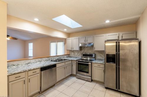 2022 Hunters Trace Cir, Middleburg FL  32068-4146 exterior