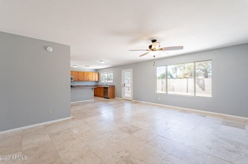 6838 42nd Way, Phoenix AZ  85042-5211 exterior