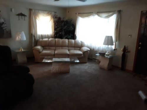 1747 Judy Lynn Dr, Hermitage, PA 16121-1545