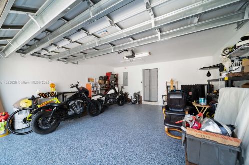 211 15th St, Dania Beach FL  33004-4244 exterior