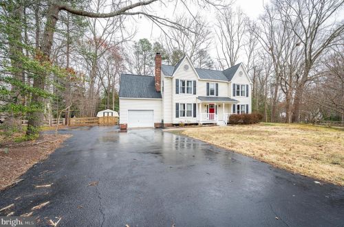 8260 Soft Wind Ct, Mechanicsville, VA 23111-5614