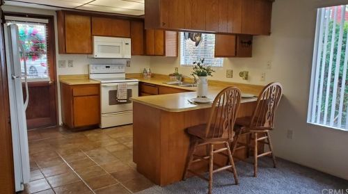 11611 Sunset Knolls Rd, Lakeside, CA 92040-2810