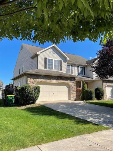 7659 Racite Rd, Macungie, PA 18062-2086