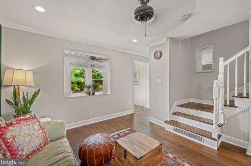 258 33rd St, Washington, DC 20019-1306