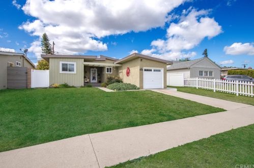 3265 Senasac Ave, Long Beach, CA 90808-3824