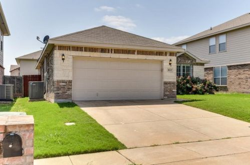 8613 Gray Shale Dr, Fort Worth, TX 76179-4378