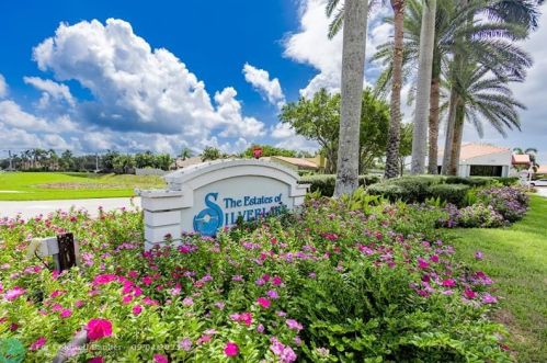 2551 23rd Cranbrook Dr, Boynton Beach, FL 33436-5720