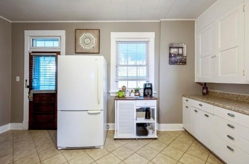 324 Elm Rd, Ambridge PA  15003-2134 exterior