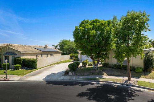 6 Bristol Ct, Rancho Mirage, CA 92270-1628
