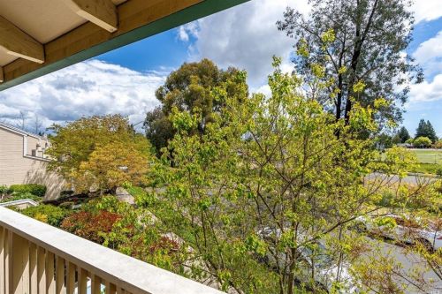 2158 Riesling Way, Santa Rosa, CA 95403-4155
