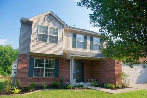8522 Hunting Stock Pl, Louisville, KY 40291-3180