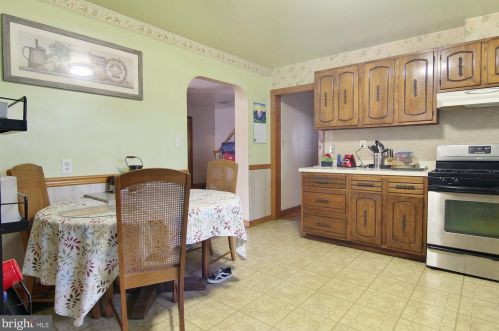 17 Adams St, West Enola PA  17025-2802 exterior