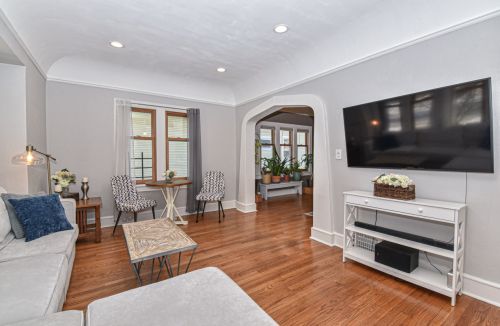 3417 Cramer St, Milwaukee WI 53211-2816 exterior