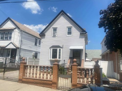 122-41 133rd Ave, Jamaica, NY 11420-1227
