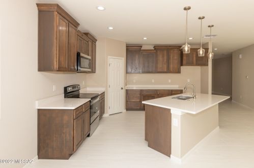 2180 Triangle X Ln, Tucson, AZ 85713-6757