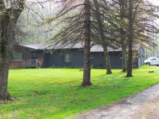 6925 Schoepf Dr, Macedonia, OH 44067-2837