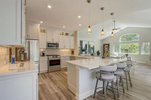 2301 Silver Fox Ct, Waukesha WI  53188-2789 exterior