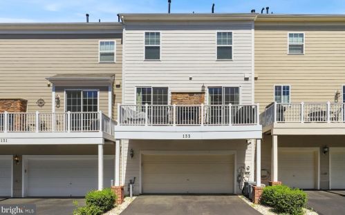 133 Anthem Ave, Herndon, VA 20170-5163