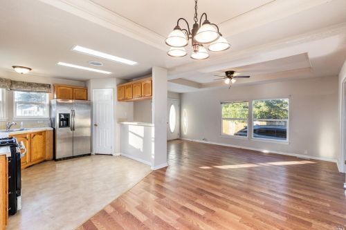 14 Ellie Dr, Santa Rosa CA  95403-1111 exterior