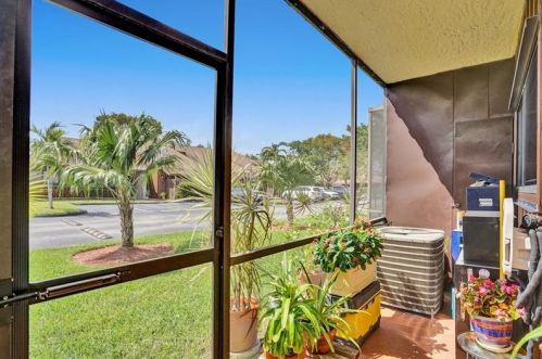 1652 14 Ter, Hollywood FL 33020-2520 exterior