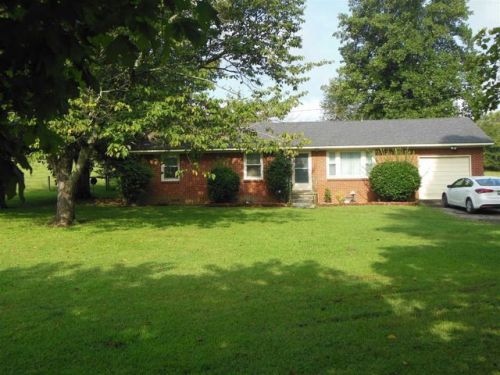 605 Main St, Cornersville, TN 37047-4406
