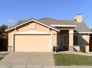 1051 Cloverbrook Cir, Vacaville CA  95687-7912 exterior