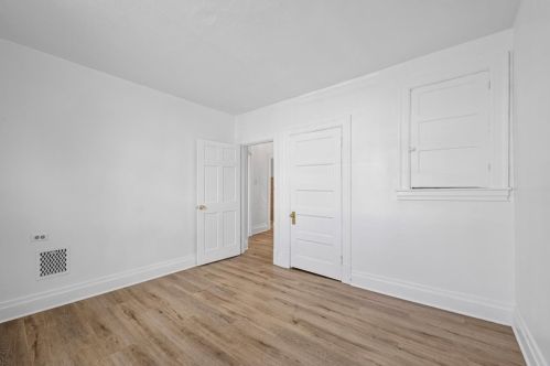 5438 Jackson St, Pittsburgh PA  15206-5311 exterior