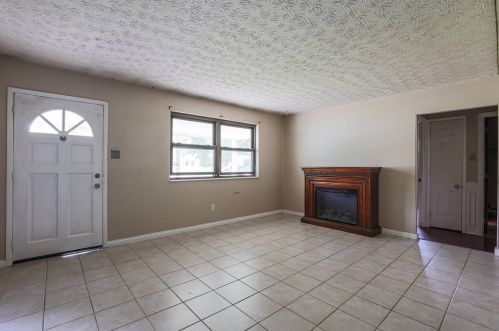 5685 Tall Oaks Dr, Milford OH  45150-2523 exterior