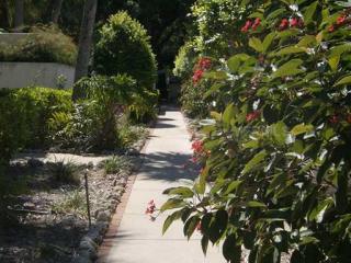 7320 Cloister Dr, Sarasota, FL 34231-8074
