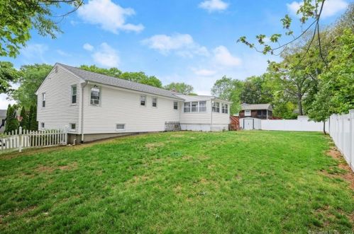23 Bonita Ave, Bridgeport CT  06611-3107 exterior