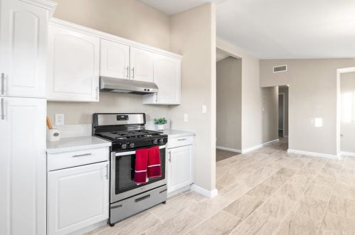 403 Lingard St, Lancaster CA 93536-1405 exterior