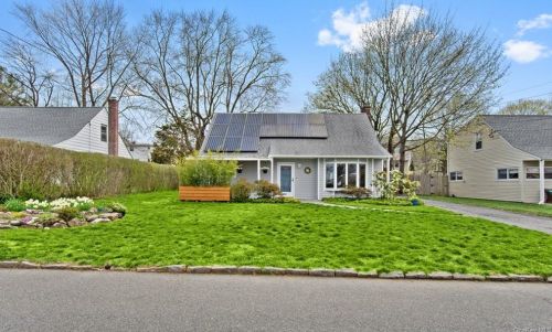 5 Eastward Pl, Elmsford NY  10523-2005 exterior