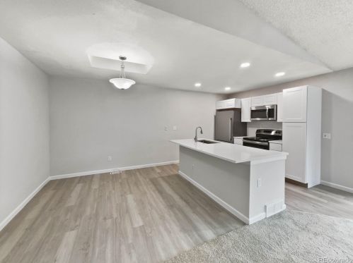 3857 Fraser St, Denver CO 80014-3829 exterior