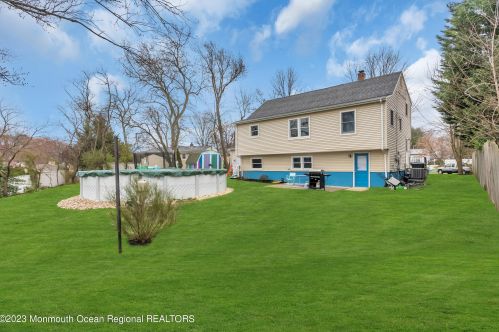 3 Crestview Dr, Hazlet NJ  07730-1303 exterior