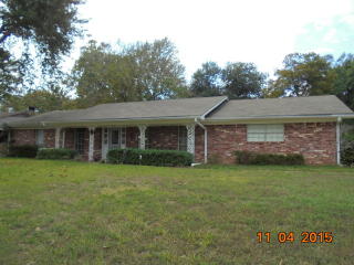 103 Rosewood Dr, Palestine, TX 75801-5830