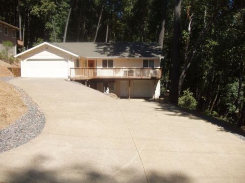 3540 Primrose Dr, Willits, CA 95490-8536